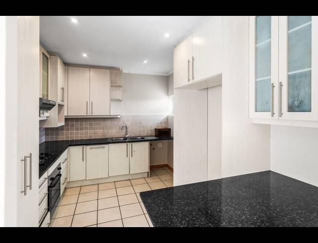 3 BEDROOM TOWNHOUSE TO LET IN BEACON BAY